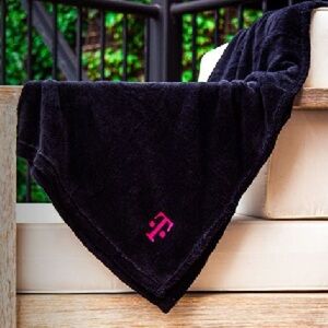 T-Mobile Plush Throw Blanket Black and Pink